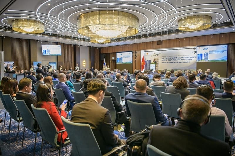 FLC and Bamboo Airways register lasting partnerships at Investment Promotion Forum
