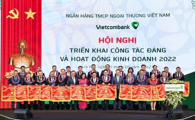 Vietcombank Long An : Impressive Year of Overcoming Challenges