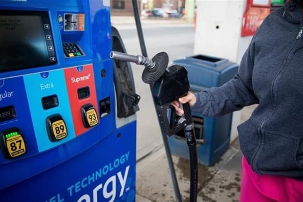 Higher oil prices temporarily supports Malaysia's economy: economist