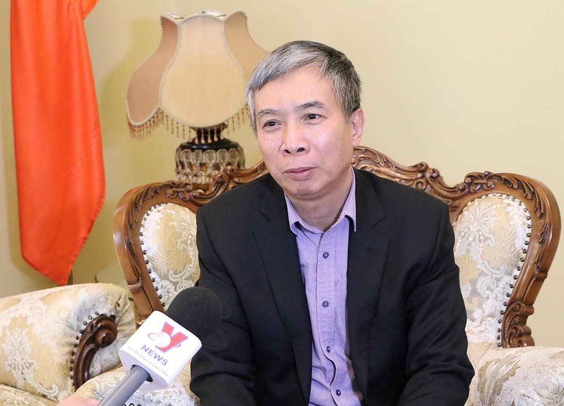'Behind-the-scenes' stories of Vietnamese citizen protection in Ukraine: Ambassador Dang Tran Phong