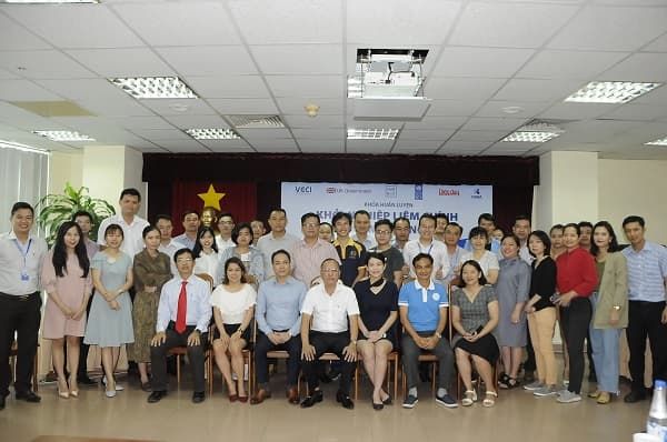 Training of trainers on start-up with integrity