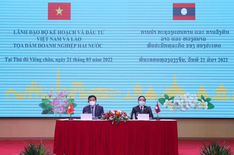 Vietnamese, Lao businesses work to speed up strategic cooperation projects