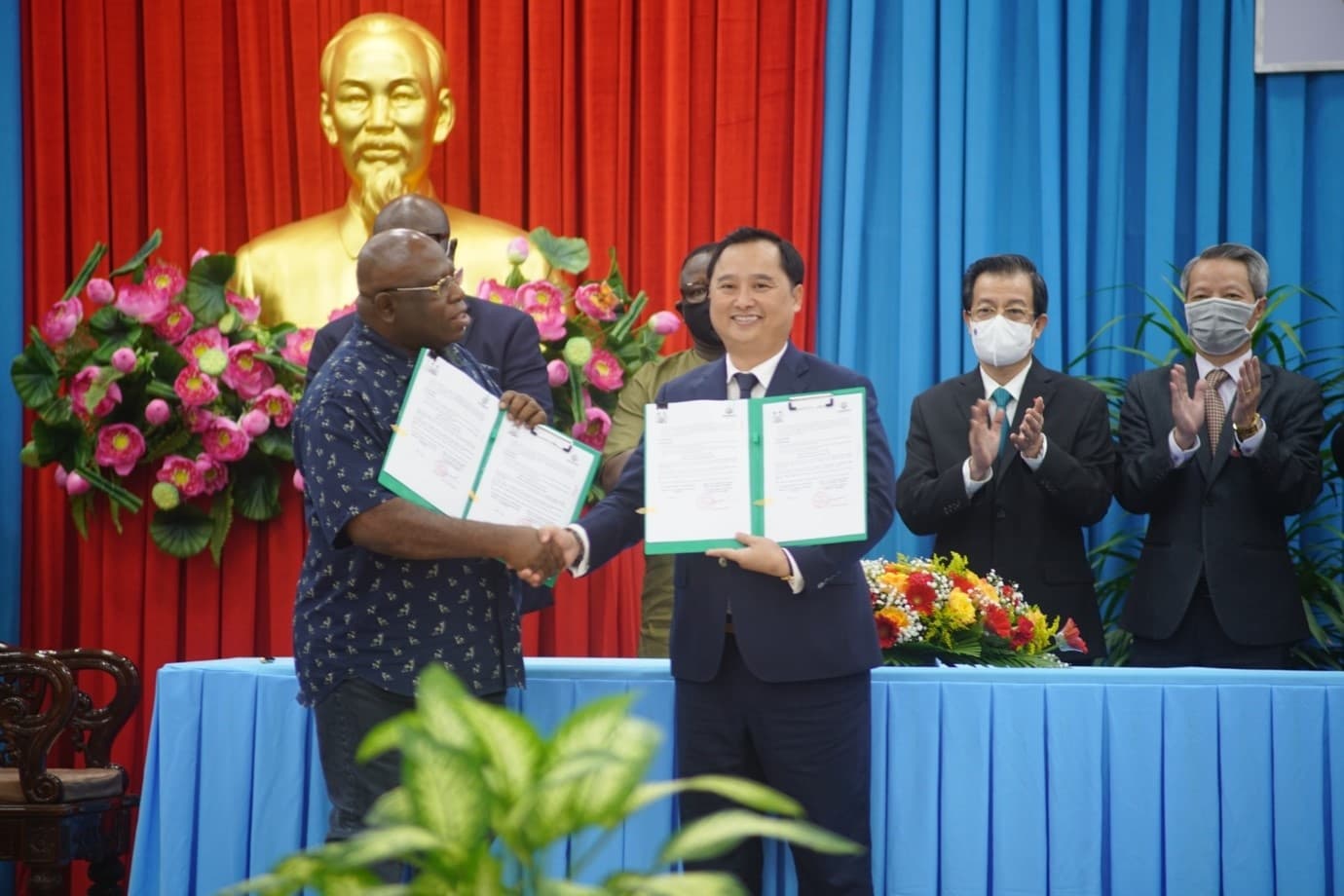 Angimex signs billion-dollar rice export contract with the Republic of Sierra Leone