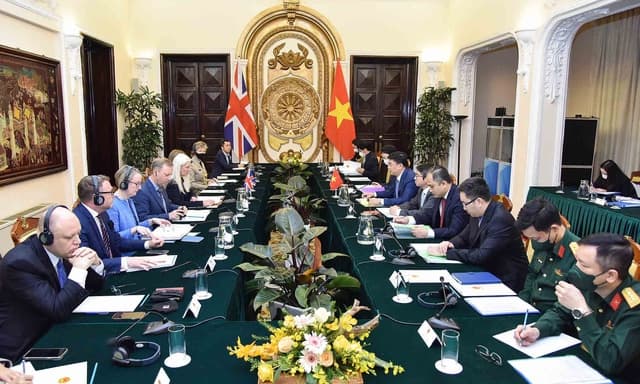 Viet Nam, UK Holds 8th Strategic Dialogue