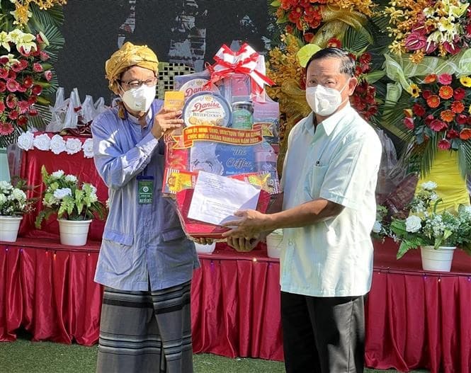 Cham ethnic people in An Giang celebrate Ramadan month