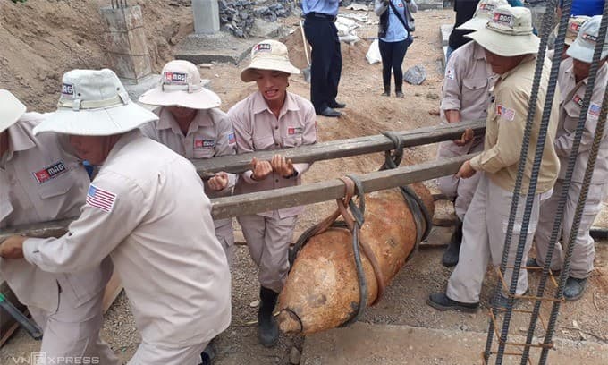 Viet Nam in need of international support for bomb, mine clearance