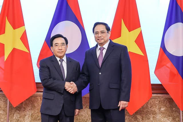 PM congratulates Lao, Cambodian counterparts on traditional new year festivals