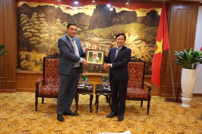 Ample Opportunities to Foster Vietnam- Israel Business Ties