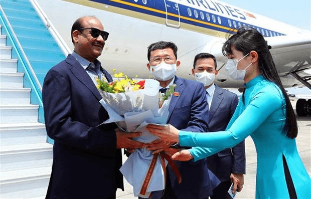 Indian top legislator starts three-day official visit to Viet Nam