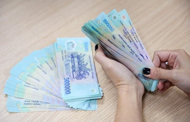 Minimum wage plan gives hand to workers
