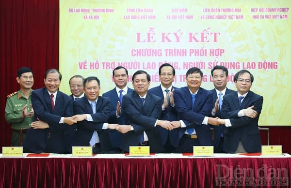 VCCI strengthens coordination to support employees