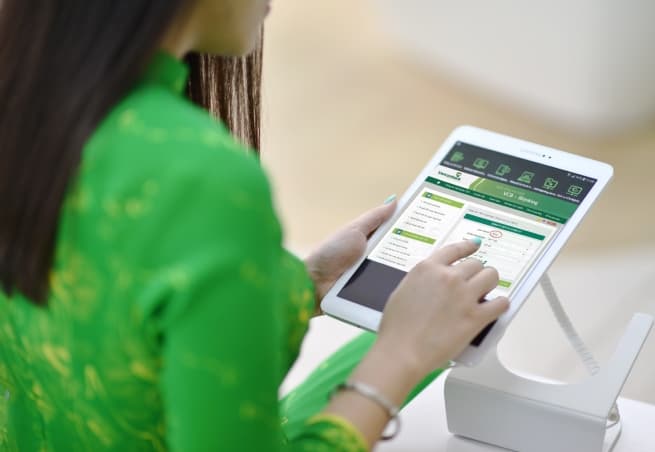 Improving Human Resources for Digital Banking Transformation