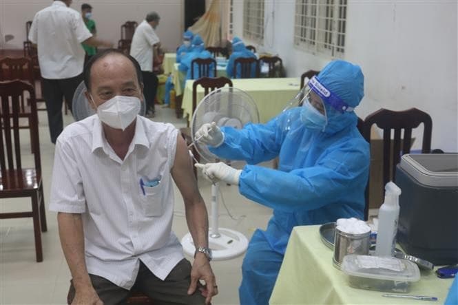 COVID-19: Viet Nam reports 1,895 new cases on May 14