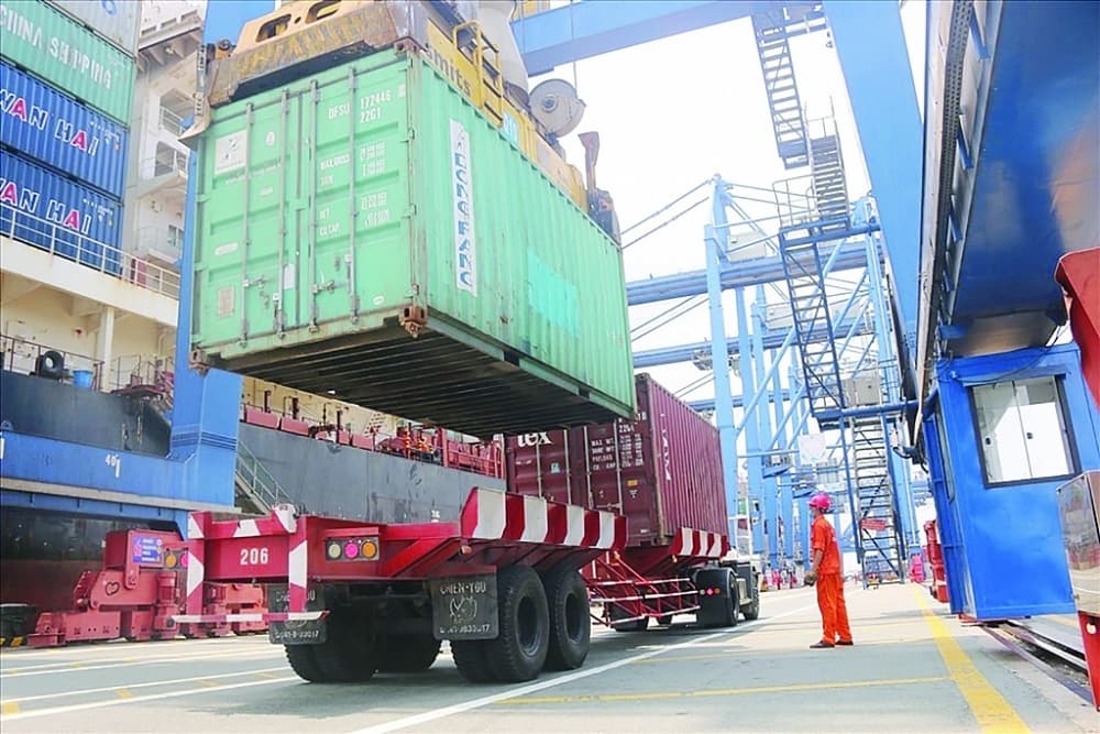 Exports fire on all cylinders, creating a boon for Ho Chi Minh City's economy