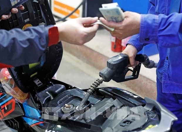 Petrol prices adjusted up over 600 VND per litre