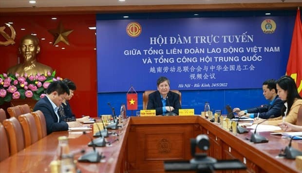 Viet Nam, China exchange experience in trade union activities