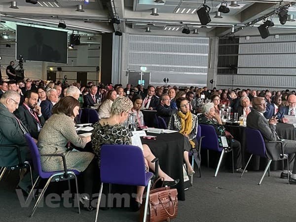 Vietnam shared experience in education services at 2022 Education World Forum