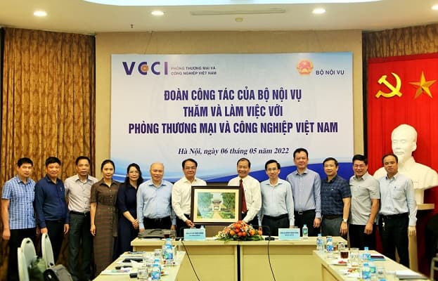 VCCI Chairman: VCCI works for a sustainable business community