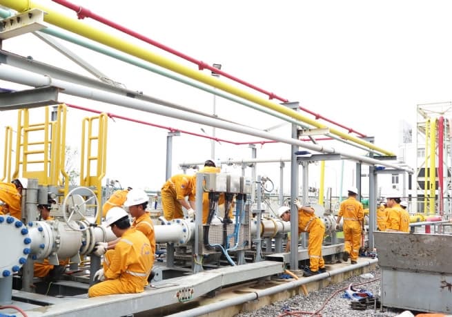 Seeking Solutions to Speed Up Privatization of SOEs