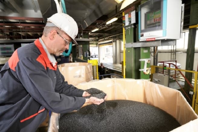 LANXESS and Advent International Establish a Leading Global Joint Venture for High-performance Engineering Polymers