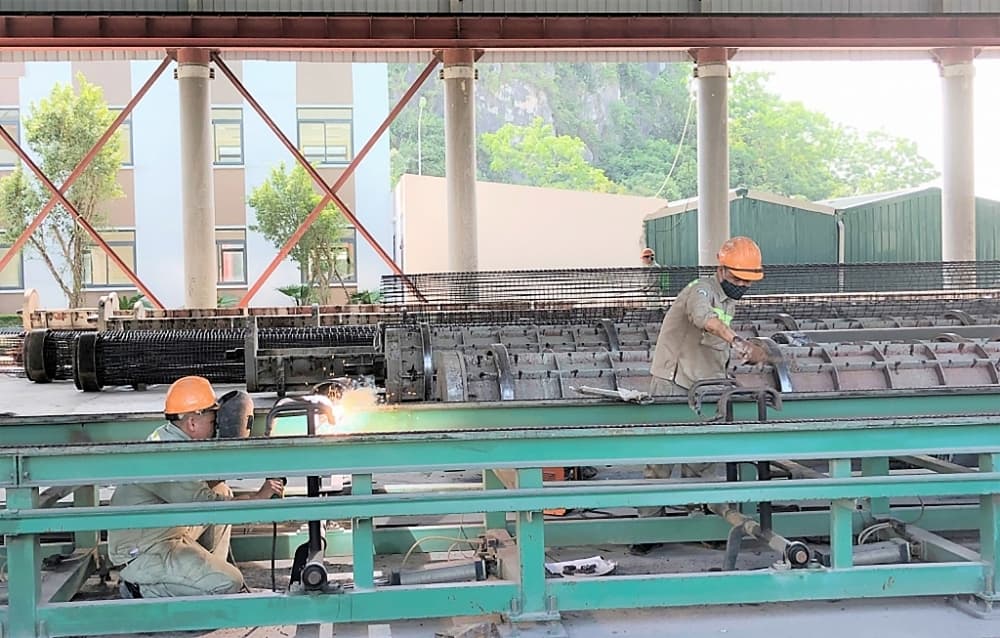 Mechanical enterprises lack overall mechanism