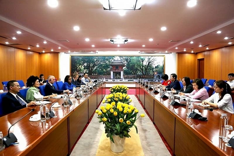 Promoting cooperation between the Ministry of Finance of Vietnam and IFAD