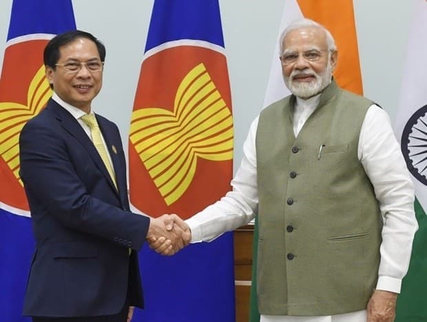 Viet Nam, India Target US$15 Bln in Bilateral Trade This Year