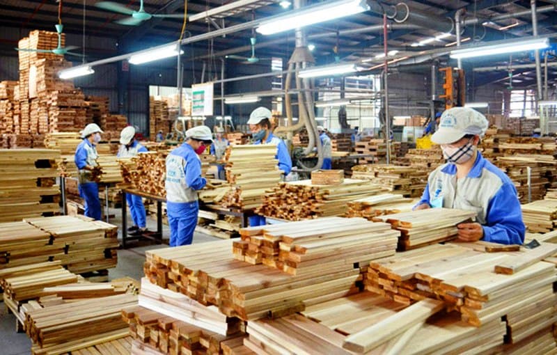 What is Vietnam wood industry's export market outlook?