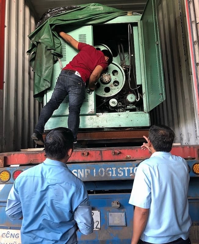 Customs declarant may choose one method for value distribution of imported operation system