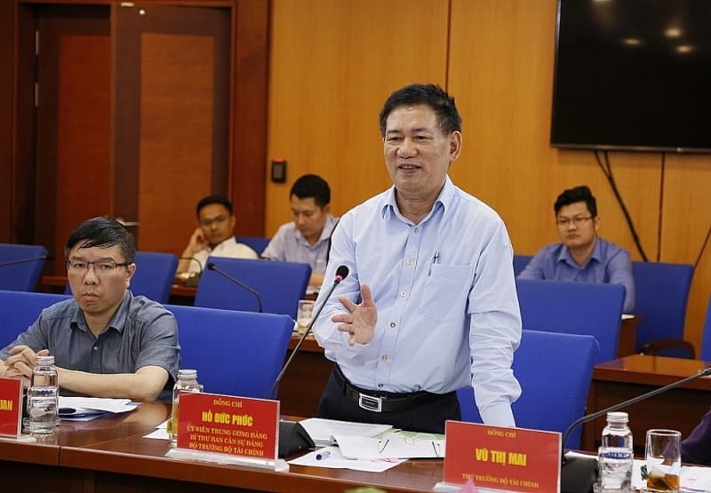 Finding solutions to stabilize petrol prices