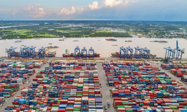 Advancing Digital Transformation in Seaport Industry
