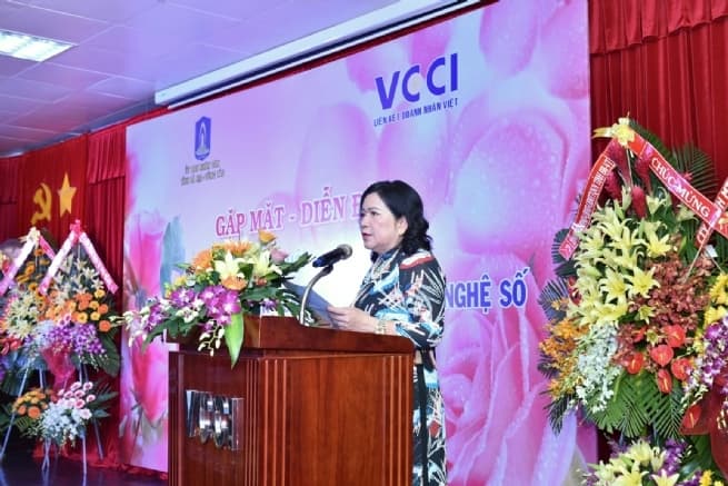 Developing Public Service Culture to Meet Requirements in New Era