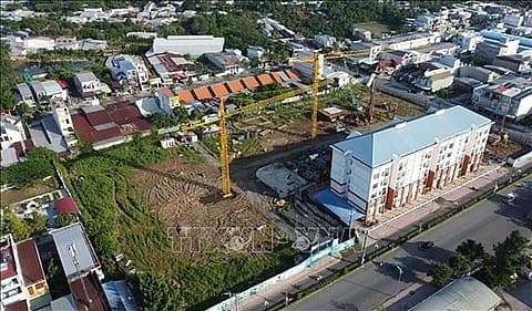 Investor puts apartments up for sale before securing land rights