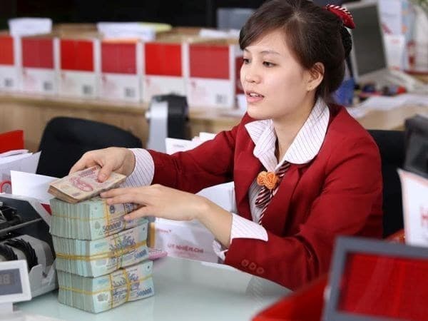 Big banks hike deposit interest rates