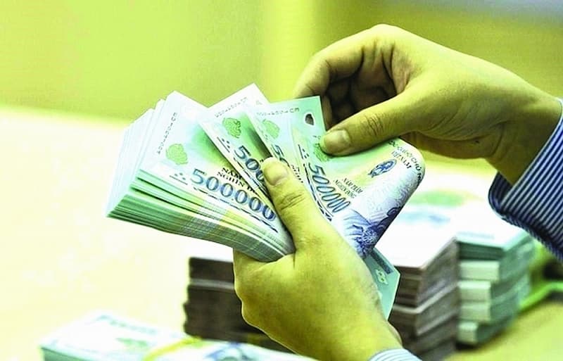 Problem of managing interest rates before "wave" of tightening monetary policy