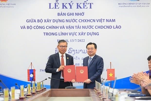 Viet Nam, Laos Sign Mou on Construction