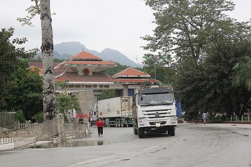 Ha Giang Customs sees decrease in turnover and budget revenue