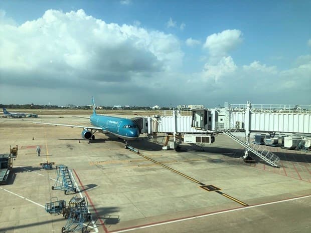 Airlines adjust flight plans over storm Mulan