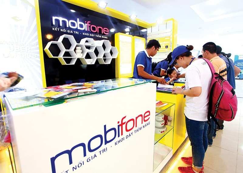 Vietnamese telecoms giants grappling with chip shortfall