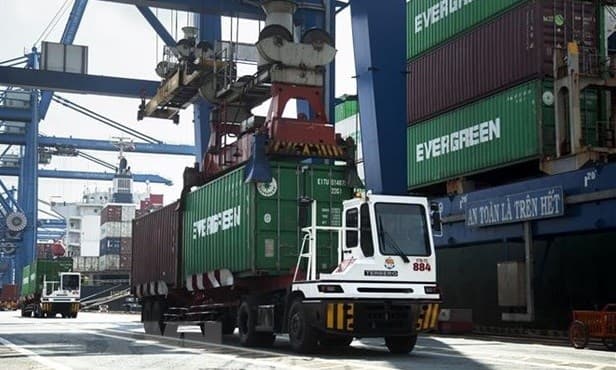 HCM City’s economy continued with noted recovery