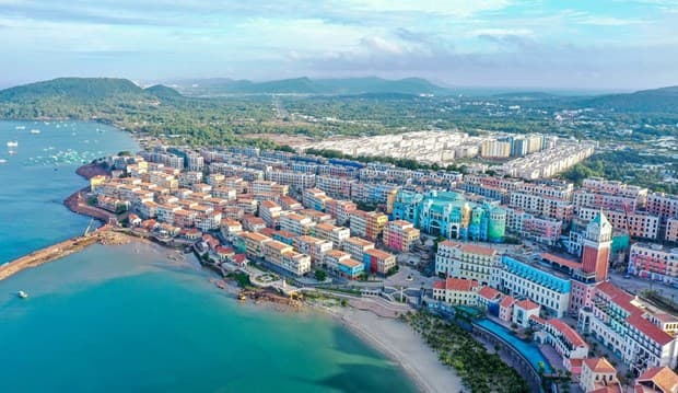 Phu Quoc welcomes increasing investment in urban development