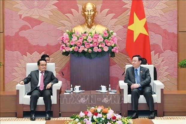 National Assembly Chairman receives President of State Audit Authority of Laos