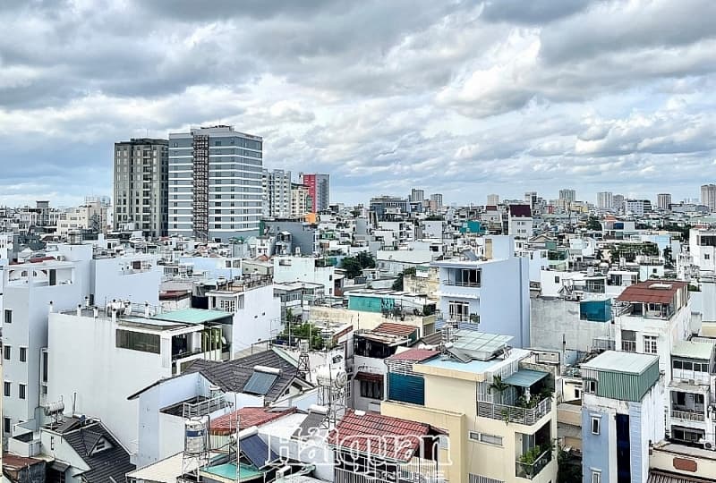 Control capital mobilization of real estate enterprises in stock market