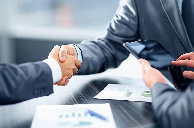 Enterprises focus on finding year-end orders