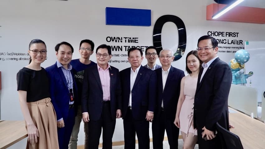 Singapore's deputy prime minister visits Block71 Saigon