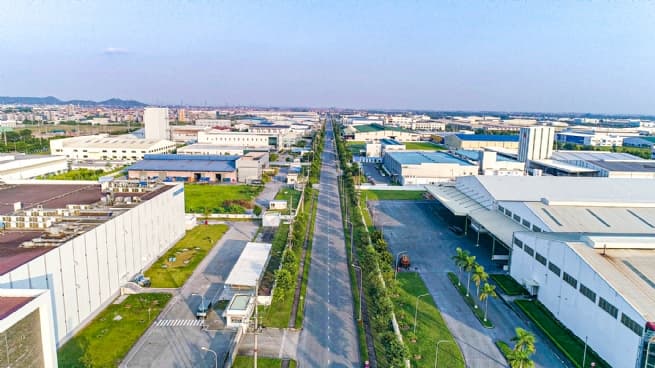 Strengthening Connectivity, Forming Industry Clusters to Restructure the Economy
