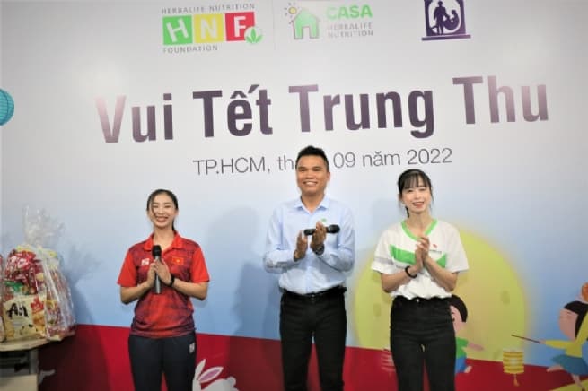 Herbalife Members and Employees Celebrate Mid-Autumn Day with Over 1,000 Children at Casa Herbalife Vietnam Centers