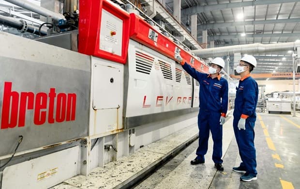 Hanoi develops key industrial products
