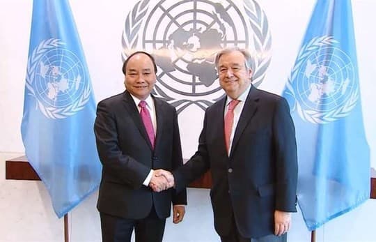 UN Secretary-General arrives in Hanoi, beginning official visit to Vietnam