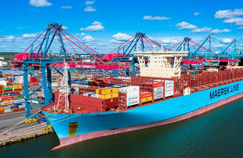 Logistics without borders